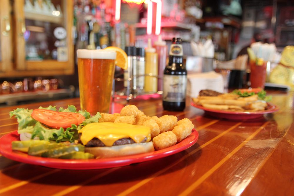 burgers and beer at Arts Tavern