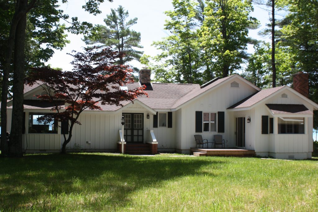 Sandy Cove Cottage Glen Lake Chamber