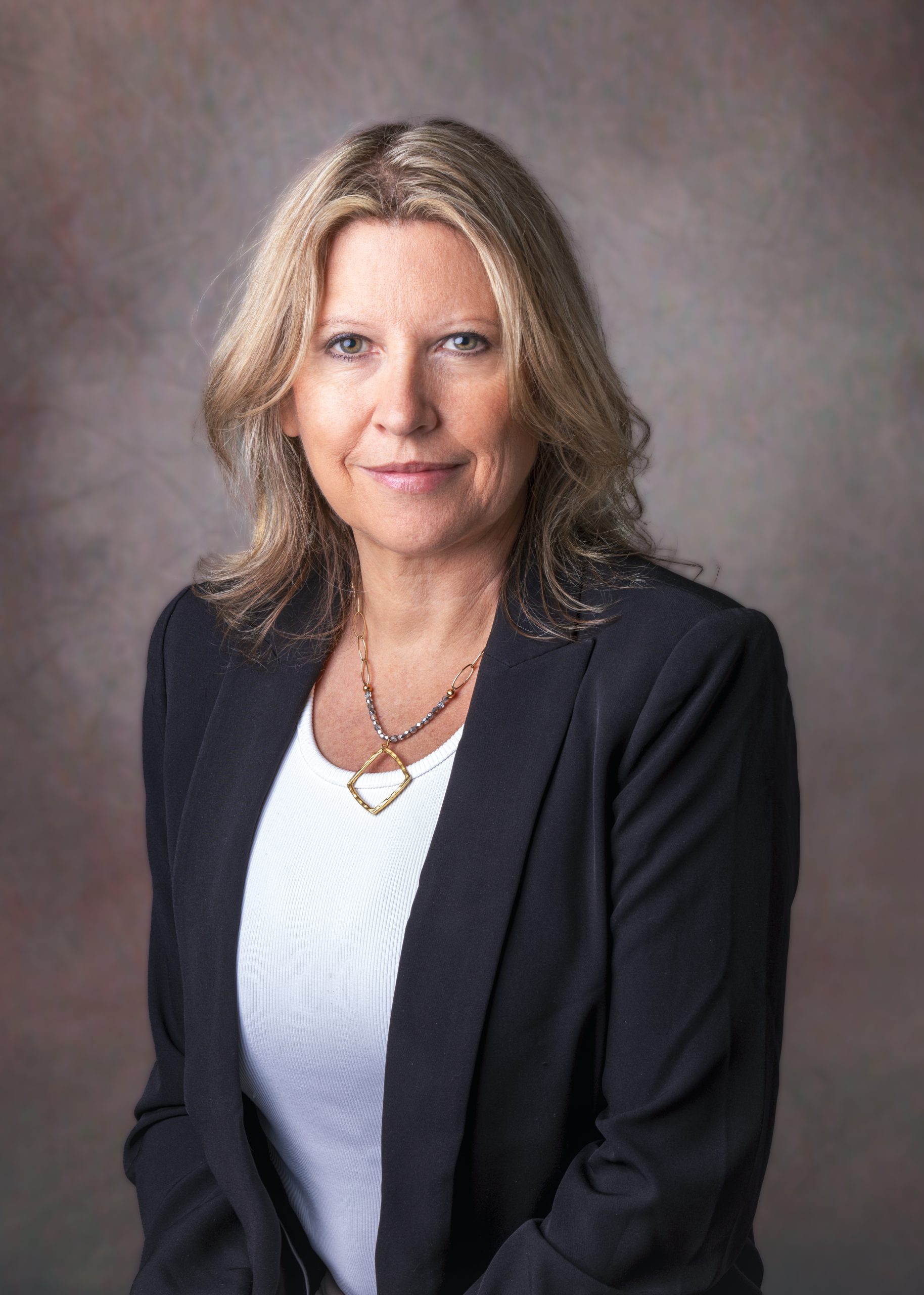 Tamryn headshot coldwell banker realtor