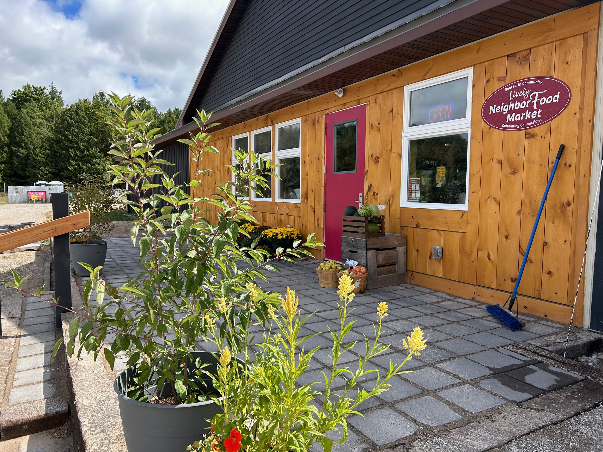 storefront photo lively neighborfood market empire mi