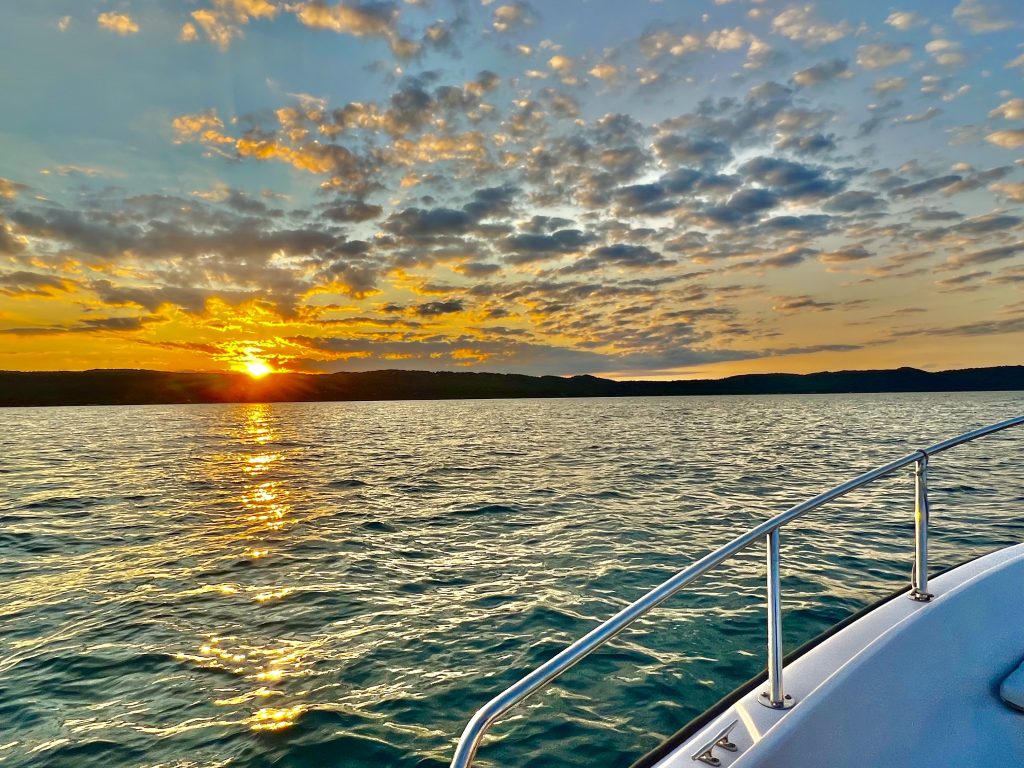 big glen lake sunset from boat from Jen