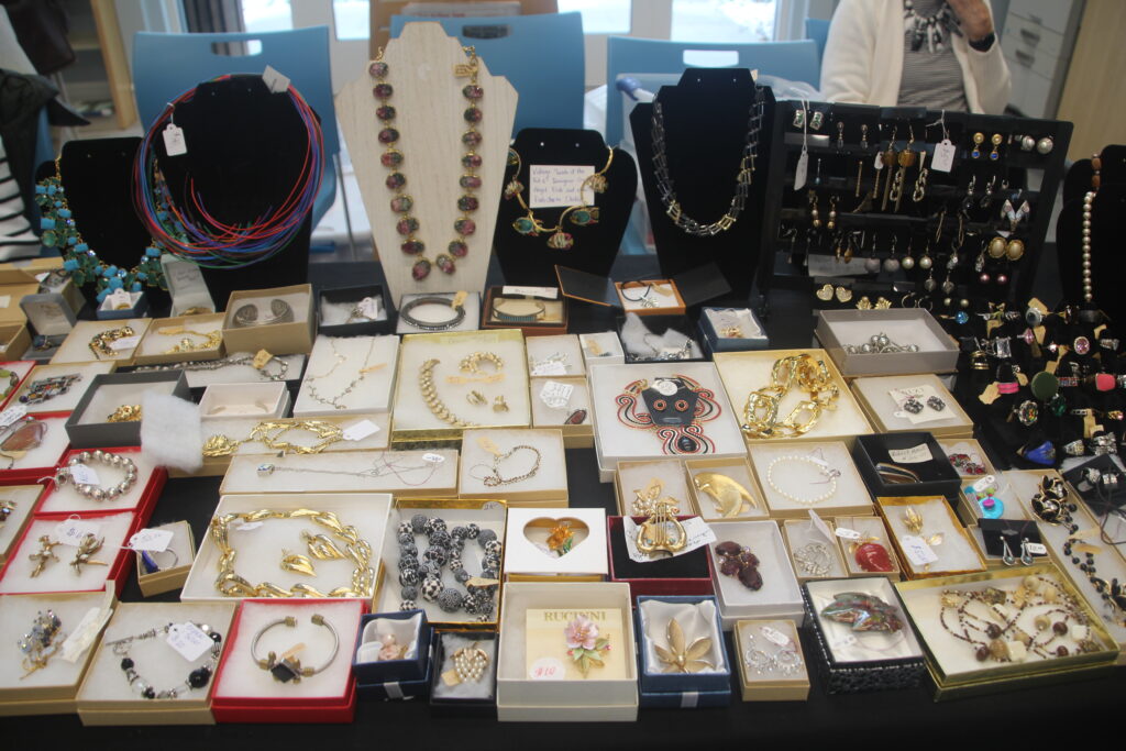 women's club jewelery booth